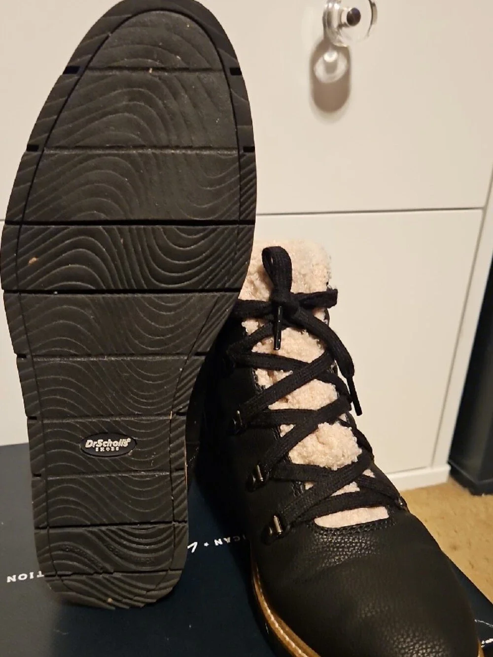Dr. Scholl's Black Lace-Up Ankle Boots with Cream Faux-Shearling